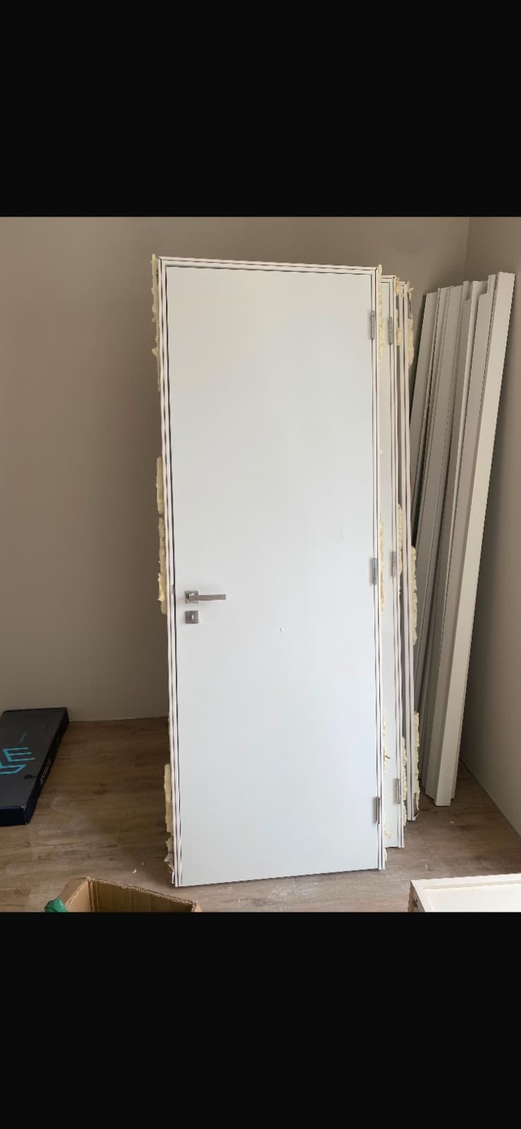 Portas novas sem uso